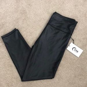 NWT Zyia black metallic 7/8 leggings, size 12